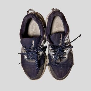 Asics trail running shoes size 9